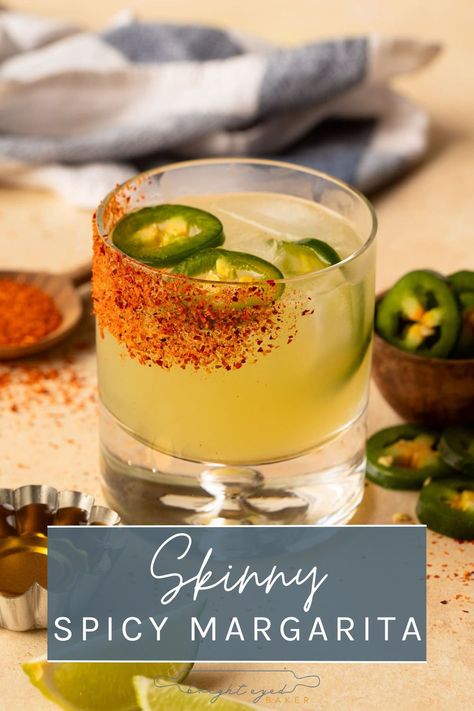 Spicy Jalapeno Margarita Recipe, Spicy Grapefruit Margarita, Jalapeno Tequila Recipes, Margarita Recipes Spicy, Habanero Margarita Recipe, Jalapeno Drink Recipes, Margarita Ice Cubes, Spicy Alcoholic Drinks, Jalapeno Tequila Cocktails