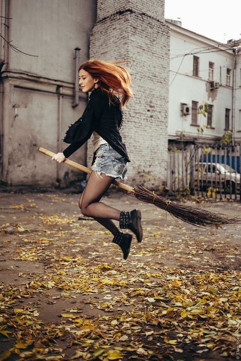 Alexandra by Oleg Sharonov on 500px Levitation Photography, Beginner Photo Editing, Photoshop For Photographers, Photo Editing Photoshop, Lily Evans, Modern Witch, Montage Photo, Photoshop Tips, Photoshop Art