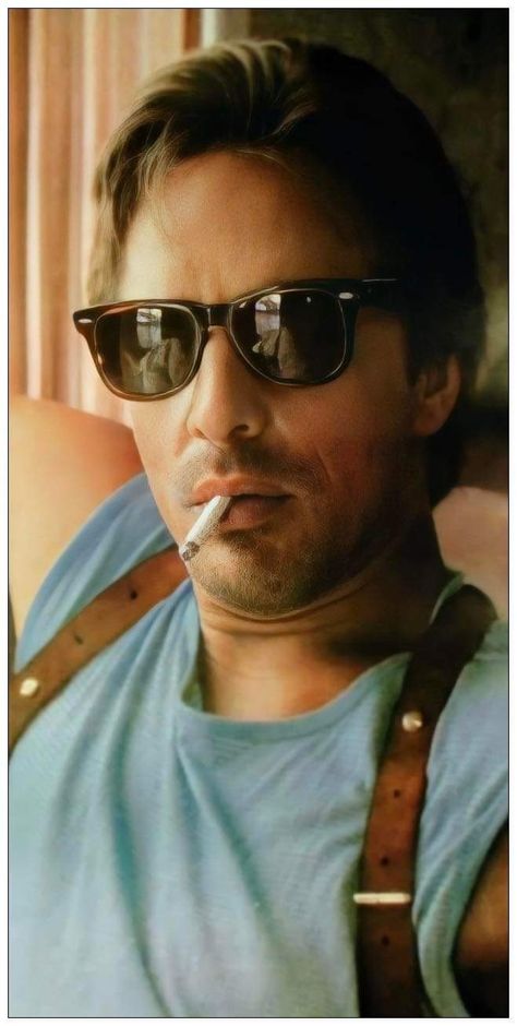 Miami Vice Don Johnson, Don Johnson Miami Vice, Sonny Crockett, 80s Men, Don Johnson, Miami Vice, The 80s, Rayban Wayfarer, Mens Sunglasses