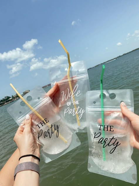 Bachelorette Kit Ideas, Bachelorette Party Favors Diy, Beachy Bachelorette Party, Bachelorette Kit, Bachelorette Drink, Drink Pouches, Last Toast On The Coast, Toast On The Coast, Bridal Expo