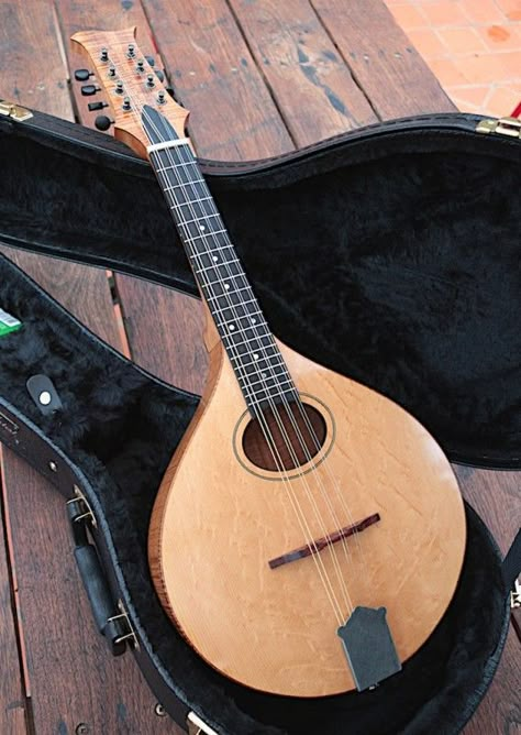 Tenor Guitar, Homemade Instruments, Diy Musical Instruments, Folk Instruments, Mandolin, Music Room, String Instruments, Banjo, Musical Instruments