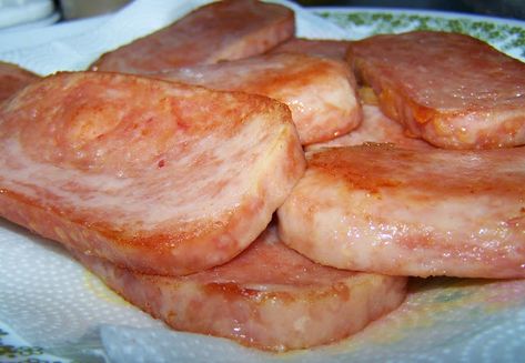 Fried SPAM Sandwiches Fried Spam Sandwich, Spam Sandwich Recipes, Dinengdeng Recipe, How To Cook Spam, Spam Meat, Spam Sandwich, Spam Recipes Dinners, Fried Spam, Spam Recipes