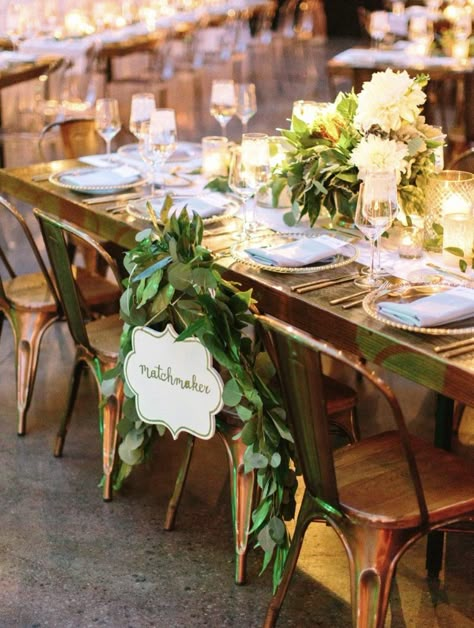 Decorate a chair for the matchmaker Green And Gold Table Decorations, Matchmaker Wedding, Spring Forest Wedding, Pastel Wildflowers, Gold Table Decorations, Blue White Weddings, Personal Celebration, Wedding Chair, French Wedding