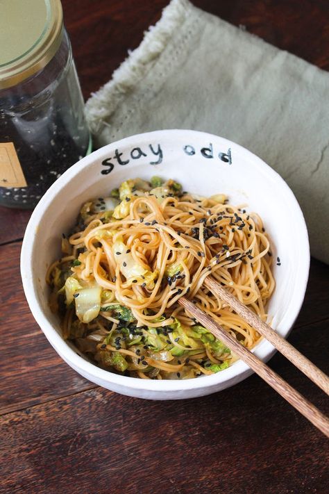 Teriyaki Stir Fried Lettuce with Noodles | Oddbox Fried Lettuce, Stir Fry Lettuce, Sesame Oil Recipes, Grated Carrot Salad, Teriyaki Stir Fry, Fried Peppers, Miso Butter, Quinoa Burgers, Sesame Noodles