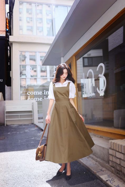 Vintage Outfits Dress, Modest Outfits Dresses, Japanese Fashion Dress, Casual Dress Korean Style, Simple Style Outfits, Womens Trendy Dresses, Clothes Korean Style, Fashion Top Outfits, Korean Fashion Dress