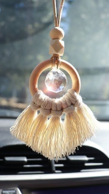 Macrame Car Diffuser Diy, Macrame Suncatcher, Macrame Things, Macrame Gifts, Wall Niches, Macrame Crafts, Simpul Makrame, Pola Macrame, Gift For Coworkers