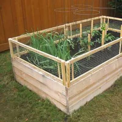 Diy Raised Garden Bed, Raised Garden Bed Plans, Raised Bed Garden Design, Cedar Raised Garden Beds, Vegetable Garden Raised Beds, Building A Raised Garden, Diy Raised Garden, Raised Garden Beds Diy, Vertical Gardens