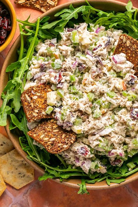 Fall Chicken Salad Spinach Chicken Salad Recipes, Chicken Salad With Broccoli, Apple Recipes Healthy Lunch, Celery Chicken Recipes, Fall Chicken Salad Sandwich, Best Healthy Chicken Salad Recipe, Ways To Eat Chicken Salad, Fall Salad Meal Prep, Round Swamp Farm Chicken Salad Copycat