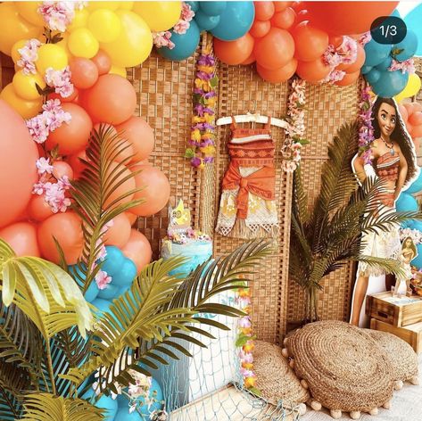 Modern Moana, Moana Party Decorations, Birthday Themes For Girls, Balloon Circle, Lilly Party, Moana Birthday Party Theme, 2nd Birthday Theme, Festa Moana Baby, Moana Theme