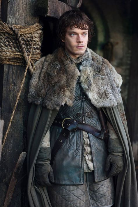 Game Of Thrones Tumblr, Game Of Thrones Wallpaper, Alfie Allen, Theon Greyjoy, Eddard Stark, Actors Then And Now, Game Of Thrones Facts, Game Of Thrones Costumes, Nikolaj Coster