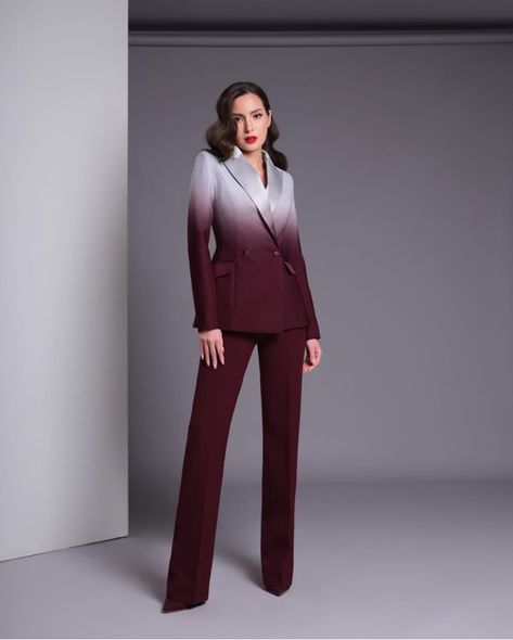 Women Suit Outfits, Business Formal Outfit, New Stylish Dress, Casual Leather Jacket Outfit, Woman Suit, Career Outfits, Tuxedo Women, Muslim Outfits Casual, Formal Wear Dresses