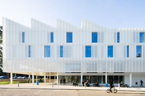 Digi-Tech Factory — COFFEY Coffey Architects, Sawtooth Roof, London Underground Stations, Sloped Garden, Industrial Architecture, Norwich City, City College, Roof Light, Digital Learning