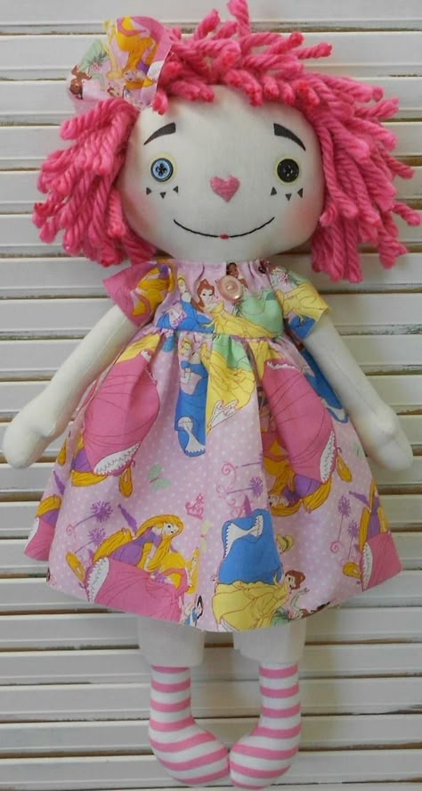 Rag Doll Tutorial, Doll Softie, Diy Rag Dolls, Dolls Handmade Diy, Cloth Doll Patterns, Fabric Doll Pattern, Felt Craft Projects, Raggedy Doll, Doll Patterns Free