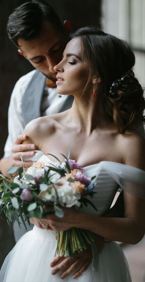 Couple Wedding Poses, Wedding Couple Photography, Hudson Valley New York, Wedding Posing, Wedding Day Photography, Wedding Photography Ideas, Foto Wedding, Wedding Portrait Poses, Wedding Pose