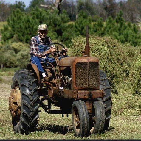 New York Lawyer, Farmers Life, Farmer Tractor, Old Farmer, Danny Jones, Allis Chalmers Tractors, Old Tractor, Farm Living, Allis Chalmers