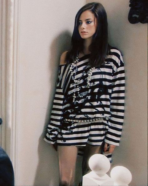 Effy Effy Stonem Outfit, Effy Skins, Effy Stonem Style, Effy Stonem, Barbie World, Fantasy Clothing, Halloween Outfits, Fashion Inspo, Long Sleeve Blouse