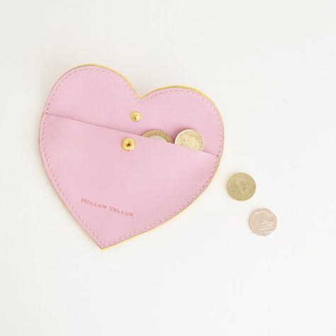 Hearty pink leather coin purse - heart shaped small pouch Small Leather Purse, Vintage Wallet, Purse Pink, Heart Shaped Jewelry, Small Pouch, Baby Jewelry, Leather Coin Purse, Small Pouches, Earphone Case