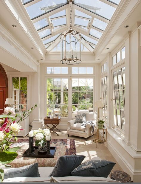 Women Apartment, Organization Apartment, Orangery Extension, Girly Apartments, Style Apartment, Rooms Decor, Sunroom Designs, Casa Country, Lots Of Windows