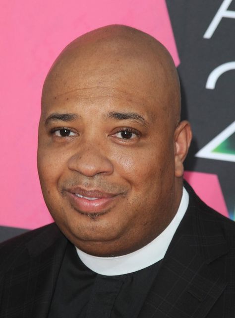 Rev. Run 'Sunday Suppers' Shows Off What He's Got Cooking On New Reality Show — VIDEO Rev Run, Dead Pool, Sunday Suppers, Run Dmc, Back To Reality, Show Video, Old Skool, Reality Show, Reality Tv