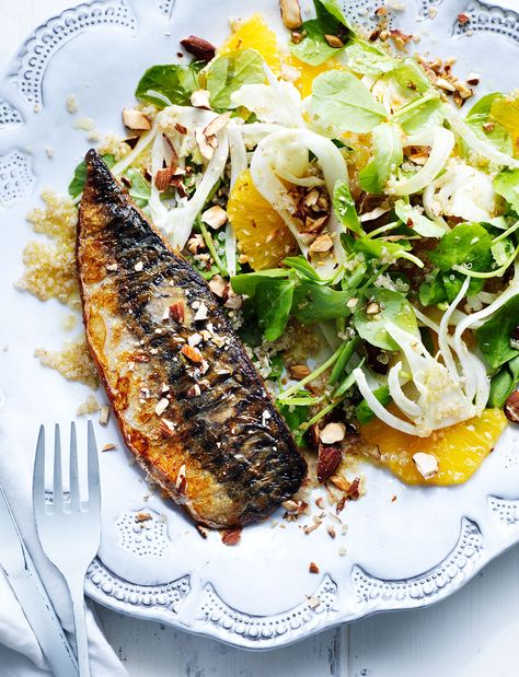 This zingy mackerel, fennel and orange salad is a lighter meal for two, full of healthy fats Kiefer Recipes Ideas, Orange Salsa, Mackerel Salad, Lazy Lunch, Orange Salad Recipes, Fennel And Orange Salad, Meal For Two, Grilled Salad, Mackerel Recipes