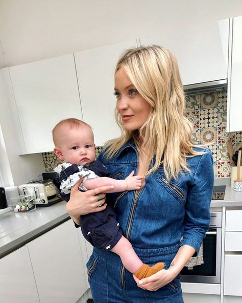 Inside Love Island’s Iain Stirling & girlfriend Laura Whitmore’s stylish London home - Photo 8 Laura Whitmore Hair, Laura Whitmore Style, Iain Stirling, Below Shoulder Length Hair, Newborn Daughter, Live In London, Laura Whitmore, Caroline Flack, Baby Daughter