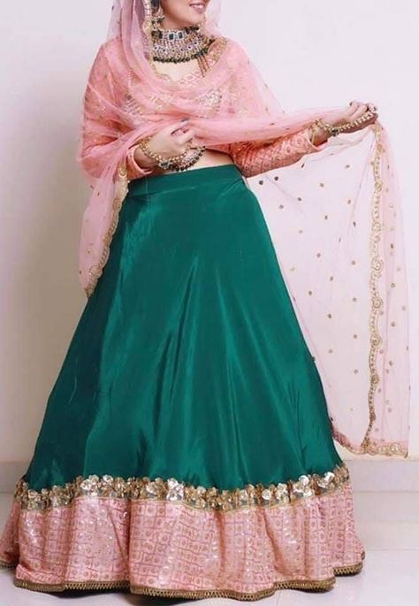 Best Punjabi Suits, Party Wear Dresses Indian, Frock Suit, Punjabi Suits Party Wear, Embroidery Suits Punjabi, Suits Punjabi, Outfit 2020, Velvet Dress Designs, Punjabi Outfits