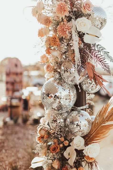 October Wedding Boho, Disco Balls Party Decor, Boho Disco Ball Wedding, Wedding With Disco Ball Decor, Disco Ball And Pampas, Disco Wedding Ceremony, Disco Ball Boho Decor, Unique Bride Looks, Autumn Disco Wedding