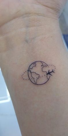 tattoo art World Map Tattoo Inner Arm, Simple Tattoos Travel, Globe And Plane Tattoo, Plane Around The World Tattoo, Positivity Tattoo For Women, Tattoo Ideas For Travelers, World In Hands Tattoo, Cute Best Friend Tattoos Meaningful, Simple Travel Tattoo