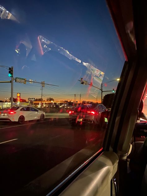 Car Ride Photos, Normal Life Aesthetic, Calming Photos, Los Angeles Aesthetic, Calming Pictures, Sight Seeing, Dump Ideas, Sky Pics, Night Pictures