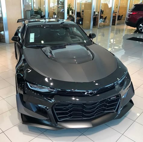 Chevrolet Camaro ZL1 1LE painted in Black  Photo taken by: @diego_vossen on Instagram 2023 Camaro Zl1, Cheverlet Cars, Zl1 Camaro Interior, Cheverlet Camaro, All Black Camaro, Matte Black Camaro, Camaro Zl1 Black, Chevrolet Camaro Zl1 1le, Mustang Car Aesthetic