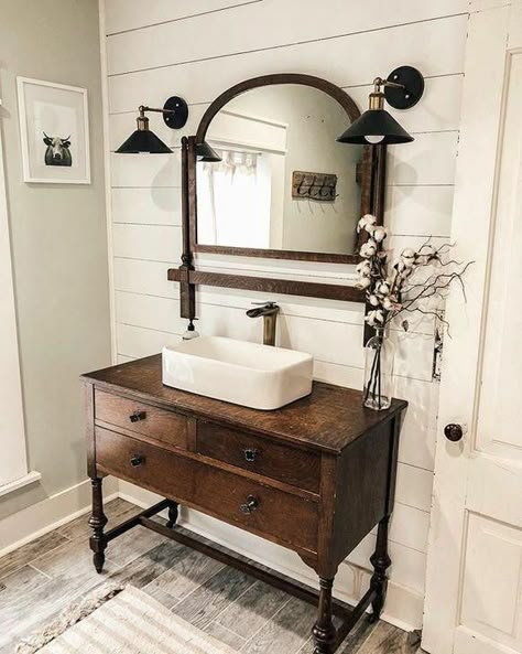 Farmhouse Bathroom Remodel, Diy Bathroom Makeover, Diy Bathroom Vanity, Bad Inspiration, Vinyl Decor, Diy Bathroom Decor, Bathroom Redo, Rustic Bathroom, House Bathroom