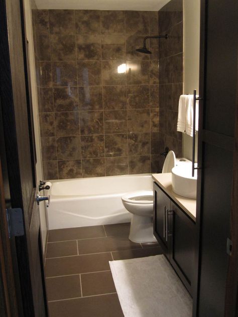 Neutral Bathroom Tile Ideas, Brown And White Bathroom, Brown Bathroom Tile, Small Dark Bathroom, Dark Brown Bathroom, Neutral Bathroom Tile, Brown Tile Bathroom, Modern Master Bathrooms, Neutral Tile