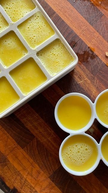 Francesca 🇮🇹| Vegan content creator on Instagram: "🍋GINGER LEMON SHOTS🍋 I like to create a batch of these and freeze them so they last me weeks! Super simple to make and a great kick to start your day 🍋 👩‍🍳INGREDIENTS (about 6 shots or 12 small perfect for an ice cube tray) 5 to 6 lemons 10 cm piece of ginger 2 tsp turmeric A pinch of black pepper Cold water 1 cup (optional) 👩‍🍳Method Peel the ginger (alternatively don’t and then use a sieve when pouring the liquid in the cups) and juic Lemon Shots, Ginger Shot, Ice Cube Tray, Ice Cube, Super Simple, Black Pepper, 1 Cup, Content Creator, Clear Skin