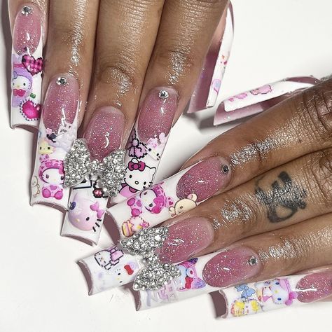 ig: nailzbydianita Cutest Nails, Kitty Nails, Punk Nails, Duck Nails, Vintage Nails, Edgy Nails, Nails Design With Rhinestones, Hello Kitty Nails, Jelly Nails