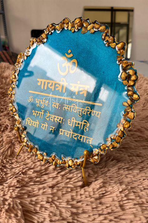 Resin Mantra Frame, Ganpati Frame, Art Exhibition Design, Diy Resin Gifts, Diwali Ideas, Resin Gifts, Resin Art Ideas, Diwali Gift Hampers, Divine Blessings