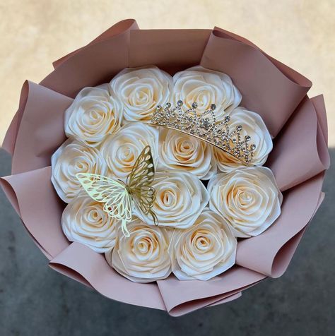 handmade eternal rose bouquet Ribbon Bouquets, Ramo Ideas, Diy Rose Bouquet, Bday Flowers, Dream Quinceanera, Beige Roses, Ribbon Rose Bouquets, Roses Bouquet Gift, Bouquets Ideas