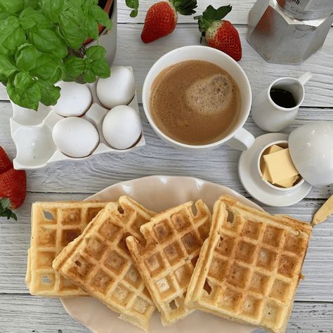 Tapioca Flour Waffles | Gluten-free Berry Pancakes, Corn Cakes, Cheesy Bread, Tapioca Flour, Homemade Pancakes, Sweet Lover, Snack Options, Gluten Free Breakfasts, Waffle Recipes