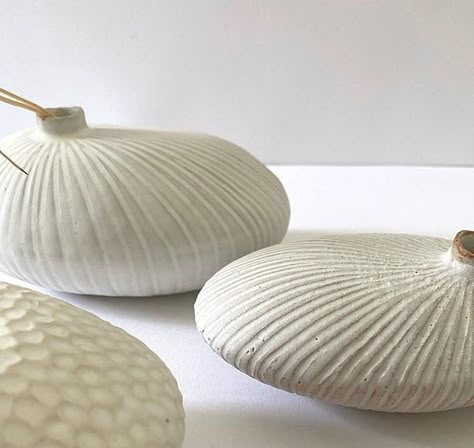 Organic Ceramics, Ceramic Texture, Raku Ceramics, Clay Texture, Slab Pottery, Hand Built Pottery, Clay Vase, White Pottery, Pottery Handmade