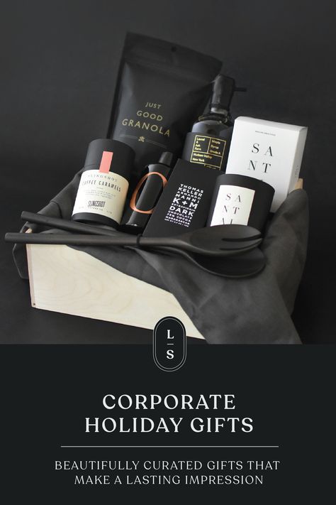 We make it easy for you to send beautifully curated gifts to clients or employees! Client Holiday Gifts, Holiday Party Gifts, Corporate Holiday Gifts, T Bag, Client Appreciation, Virtual Party, Holiday Party Gift, Event Gifts, Custom Wrapping Paper