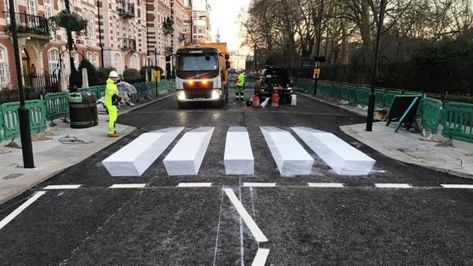 This optical illusion crosswalk tricks drivers into slowing down Public Park, New London, Optical Illusion, Optical Illusions, Westminster, Slow Down, The Locals, Three Dimensional, In London