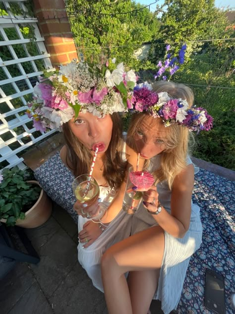 Summer Solstice Party Outfit, Spring Garden Party Aesthetic, Garden Party Dress Aesthetic, Midsommar Party Aesthetic, Midsummer Theme Party, Midsommar Themed Party, Midsummer Party Decorations, Mid Summer Nights Dream Party Theme, Midsummer Birthday Party