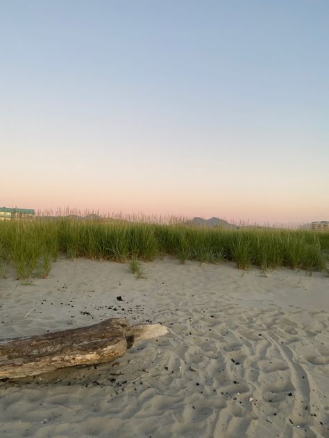 Oregon Beach Aesthetic, Seaside Oregon Aesthetic, Portland Oregon Aesthetic, Oregon Coast Aesthetic, Aesthetic Tsitp, Summer Oregon, Oregon Beach House, Summer Sunset Aesthetic, Coastal Oregon