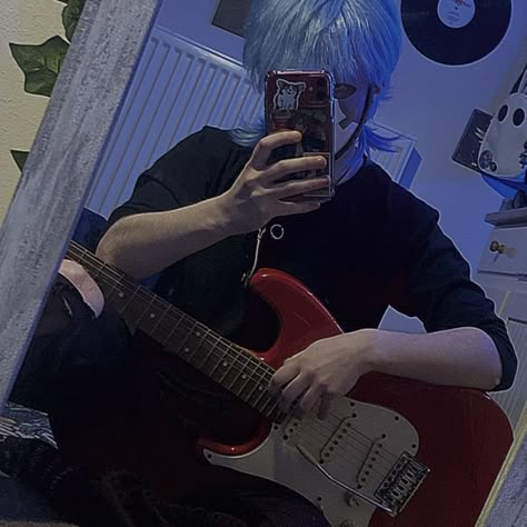 Sal Cosplay, Sallyface Aesthetic, Sal Fisher Background, Sallyface Cosplay, Sal Fisher Icon, Sal Fisher Cosplay, Sally Face Cosplay Sal, Sal Fisher In A Dress, Sally Face Guitar