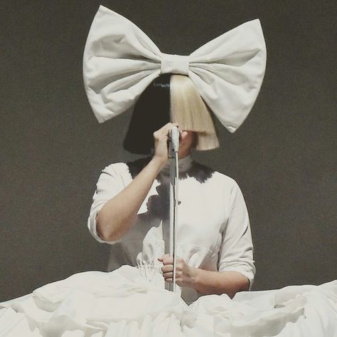 Sia Album Cover, Sia Photoshoot, Sia Aesthetic, Sia Album, Sia Singer, Playlist Icons, Sia Music, Sia Kate Isobelle Furler, Sia Chandelier