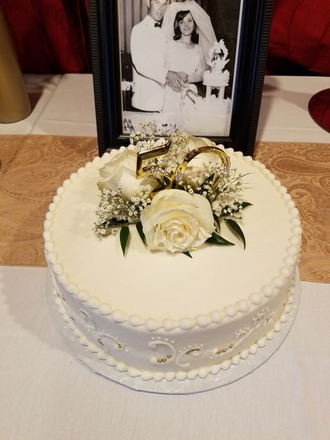 50th Anniversary Cake Ideas Simple, 50th Anniversary Cakes Simple, Anniversary Cakes For Parents, 50th Anniversary Cake Ideas, 60 Wedding Anniversary Cake, 60th Cake, 50th Year Wedding Anniversary, Anniversary Cake Designs, 50th Wedding Anniversary Cakes