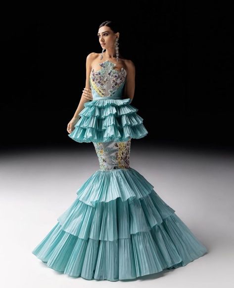 Mode Origami, Fashion Show Themes, Long Gown Design, Blue Evening Gowns, Bollywood Dress, Draping Fashion, Dress Design Drawing, Gowns Dresses Elegant, Theme Dress