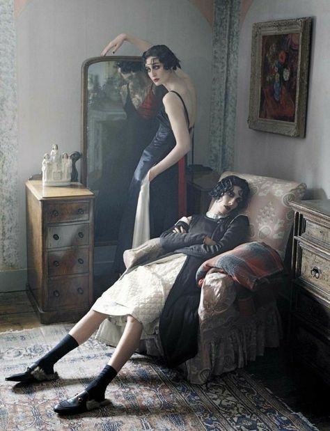 Garland Nails, Anna Cleveland, Jamie Bochert, Val Garland, Tim Walker Photography, Vogue Italy, Erin O'connor, Inspiring Pictures, Tim Walker