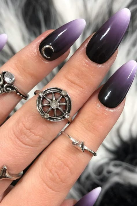 Ongles Goth, Black And Purple Nails, Black Ombre Nails, Dark Purple Nails, Purple Ombre Nails, Witchy Nails, Gothic Nails, Nail Art For Beginners, Goth Nails