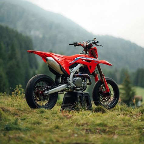 Red Dirt Bike, Honda Supermoto, Street Moto, Moto Scrambler, Cool Dirt Bikes, Image Moto, Motorcross Bike, Enduro Motorcycle, Ktm Exc