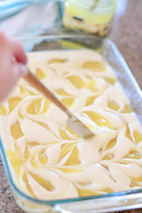 EASY LEMON DREAM CAKE (+Video) - dessert #dessert Uses For Lemon Pie Filling, Lemon Dream Cake, Lemon Pie Filling, Pie Pie, Yummy Deserts, Scooby Snacks, Dessert Recipies, Boxed Cake, Lemon Cake Mixes